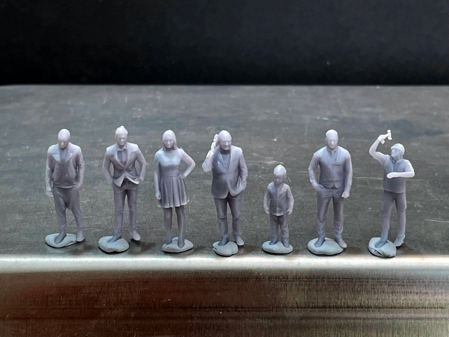 1:64 Miniature Human Figures - Resin / unpainted - great for Dioramas / Hot Wheels - Made in the USA GROUP 160 - Miniature Figures