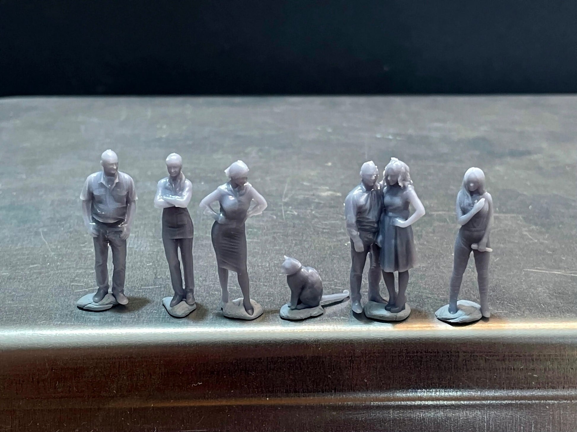 1:64 Miniature Human Figures - Resin / unpainted - great for Dioramas / Hot Wheels - Made in the USA GROUP 162 - Miniature Figures