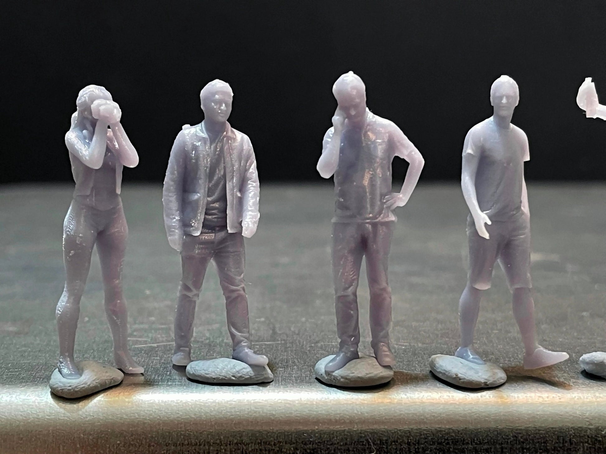 1:64 Miniature Human Figures - Resin / unpainted - great for Dioramas / Hot Wheels - Made in the USA GROUP 166 - Miniature Figures