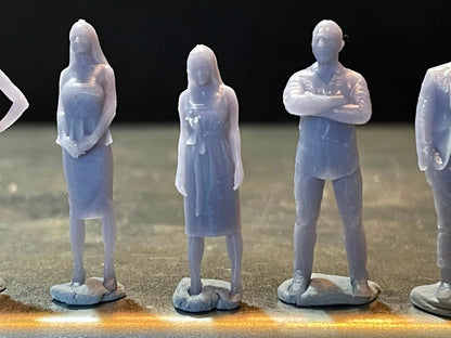 1:64 Miniature Human Figures - Resin / unpainted - great for Dioramas / Hot Wheels - Made in the USA GROUP 174 - Miniature Figures