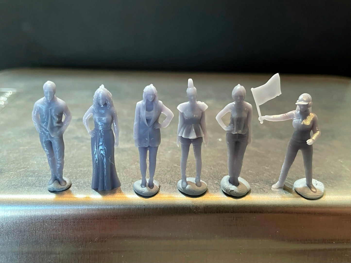 1:64 Miniature Human Figures - Resin / unpainted - great for Dioramas / Hot Wheels - Made in the USA GROUP 176 - Miniature Figures