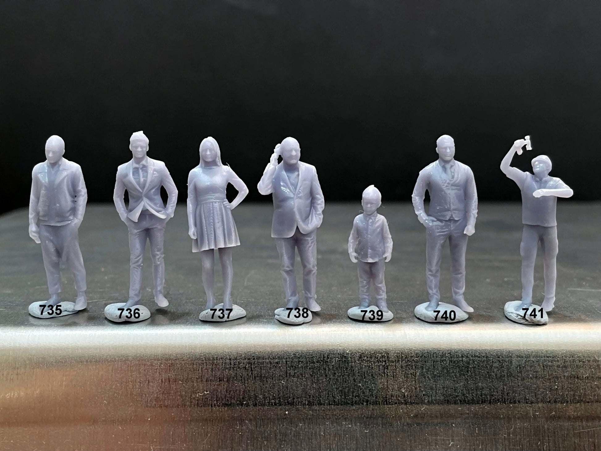 1:64 Miniature Human Figures - Resin / unpainted - great for Dioramas / Hot Wheels - Made in the USA GROUP 160 - Miniature Figures