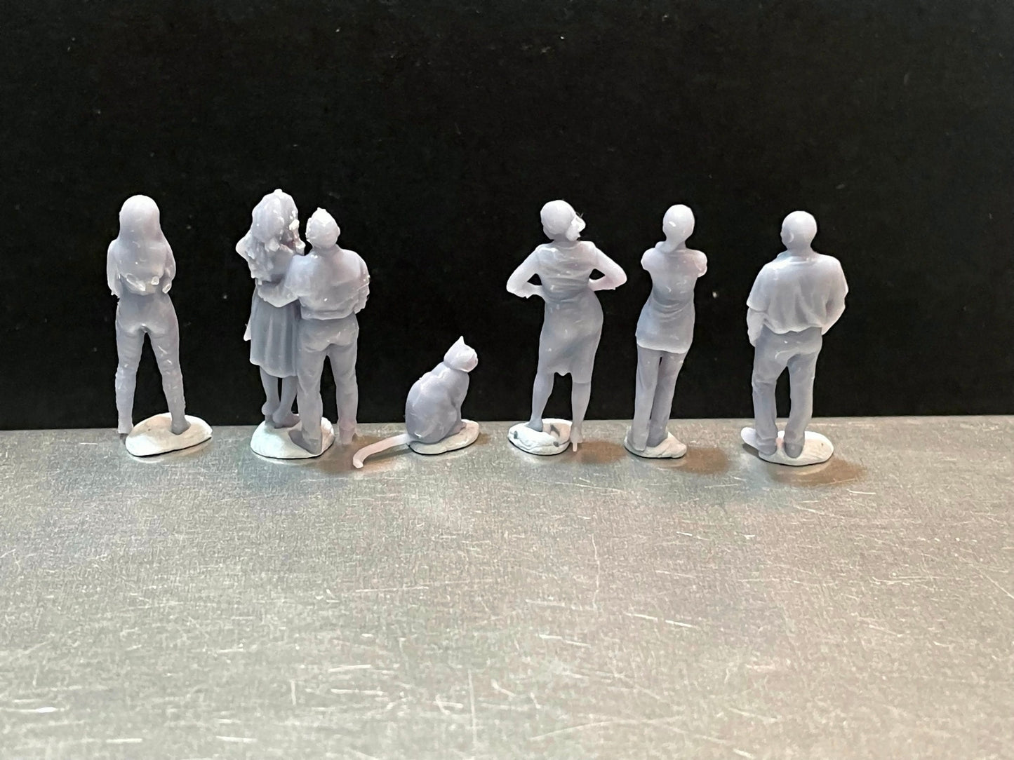 1:64 Miniature Human Figures - Resin / unpainted - great for Dioramas / Hot Wheels - Made in the USA GROUP 162 - Miniature Figures