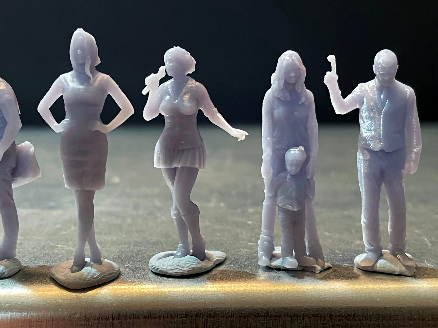 1:64 Miniature Human Figures - Resin / unpainted - great for Dioramas / Hot Wheels - Made in the USA GROUP 164 - Miniature Figures