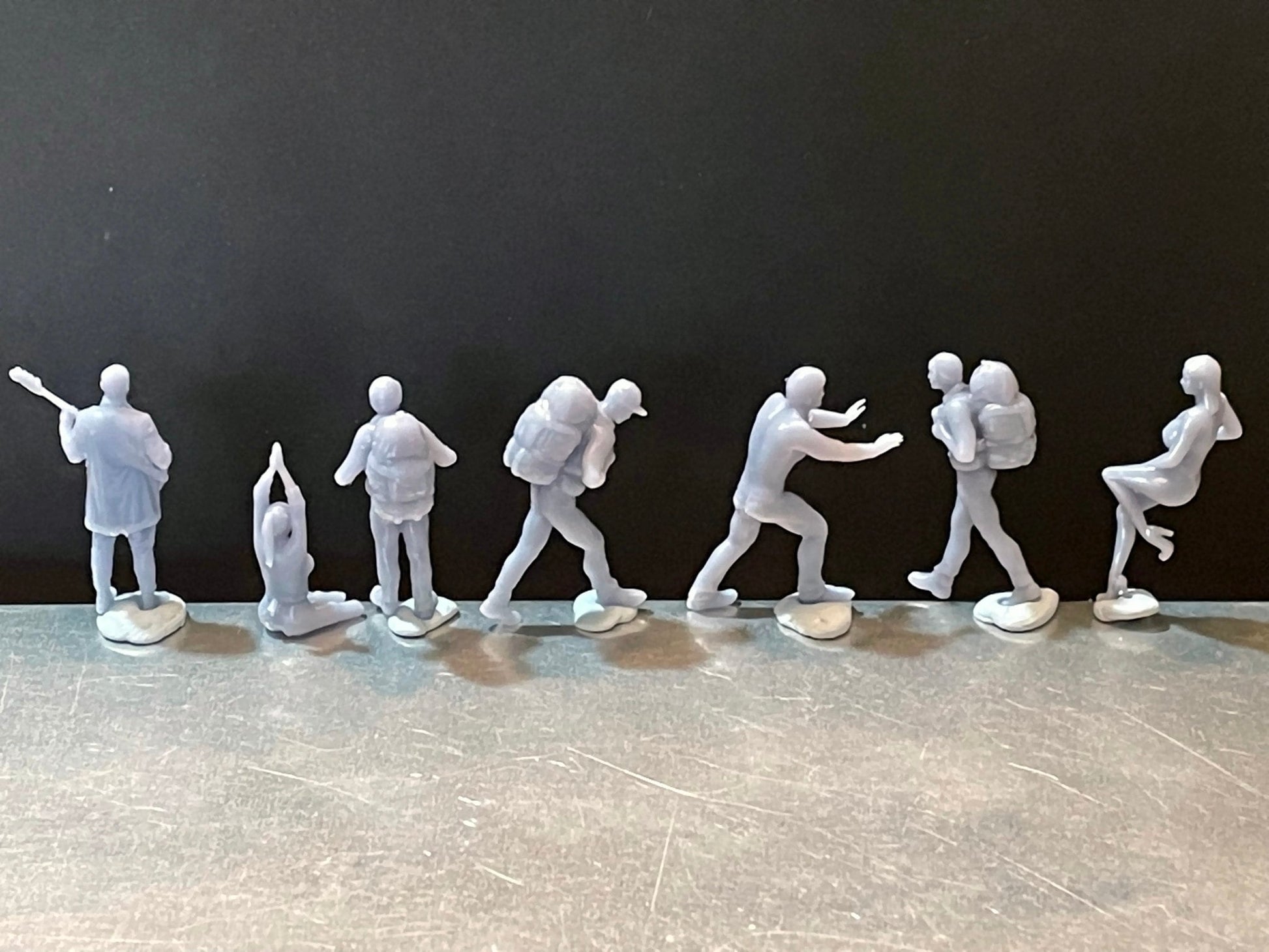 1:64 Miniature Human Figures - Resin / unpainted - great for Dioramas / Hot Wheels - Made in the USA GROUP 171 - Miniature Figures