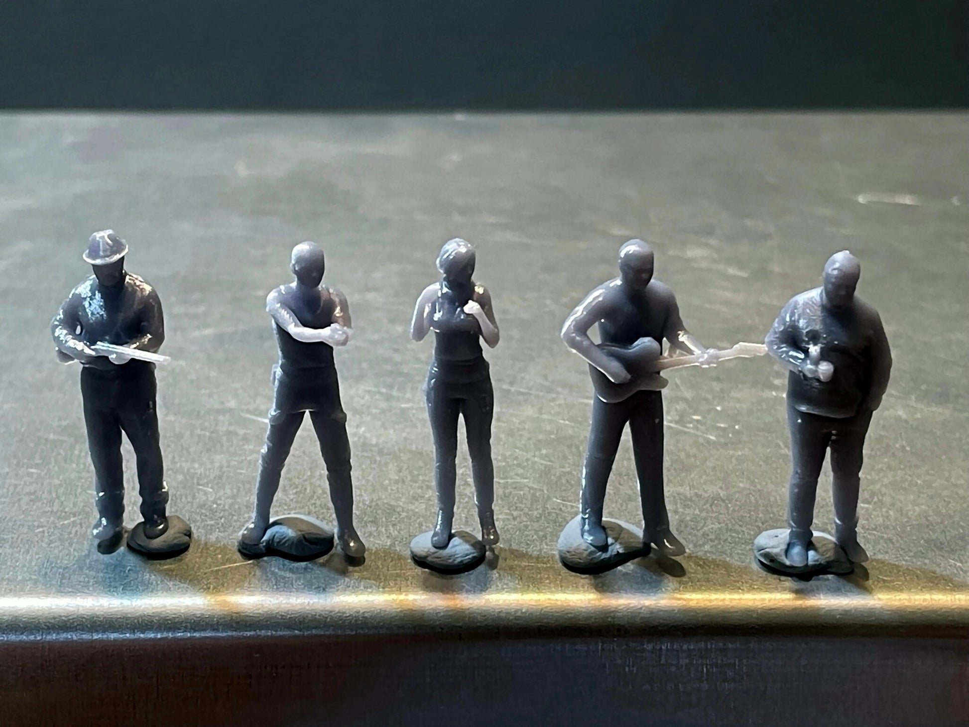 1:64 Miniature Human Figures - Resin / unpainted - great for Dioramas / Hot Wheels - Made in the USA GROUP 189 - Miniature Figures