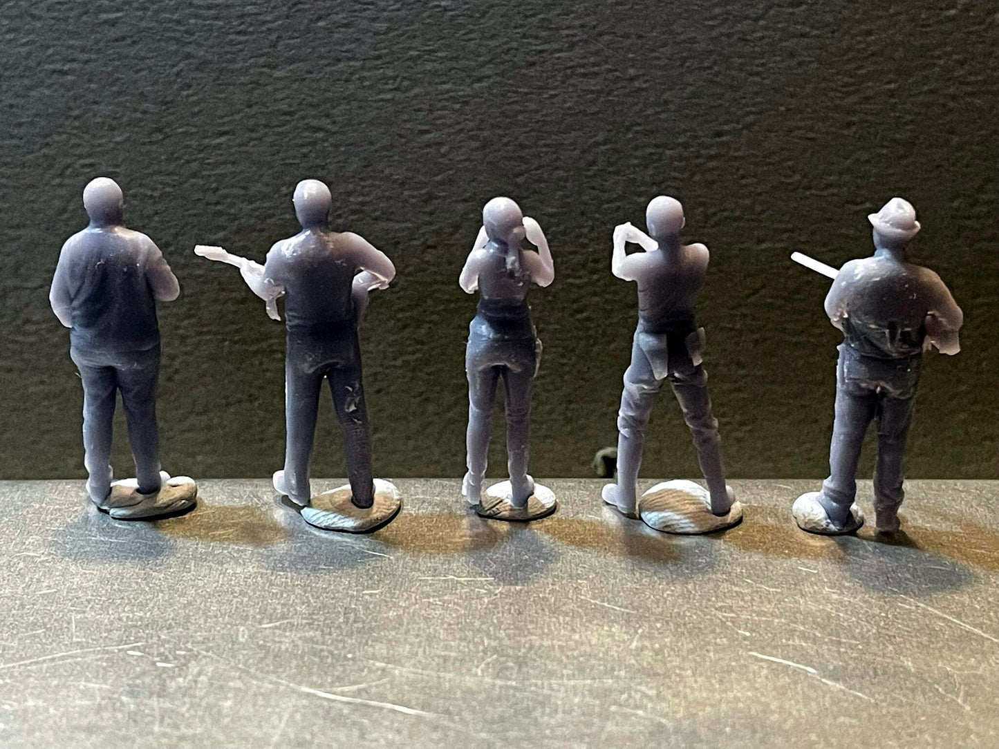 1:64 Miniature Human Figures - Resin / unpainted - great for Dioramas / Hot Wheels - Made in the USA GROUP 189 - Miniature Figures