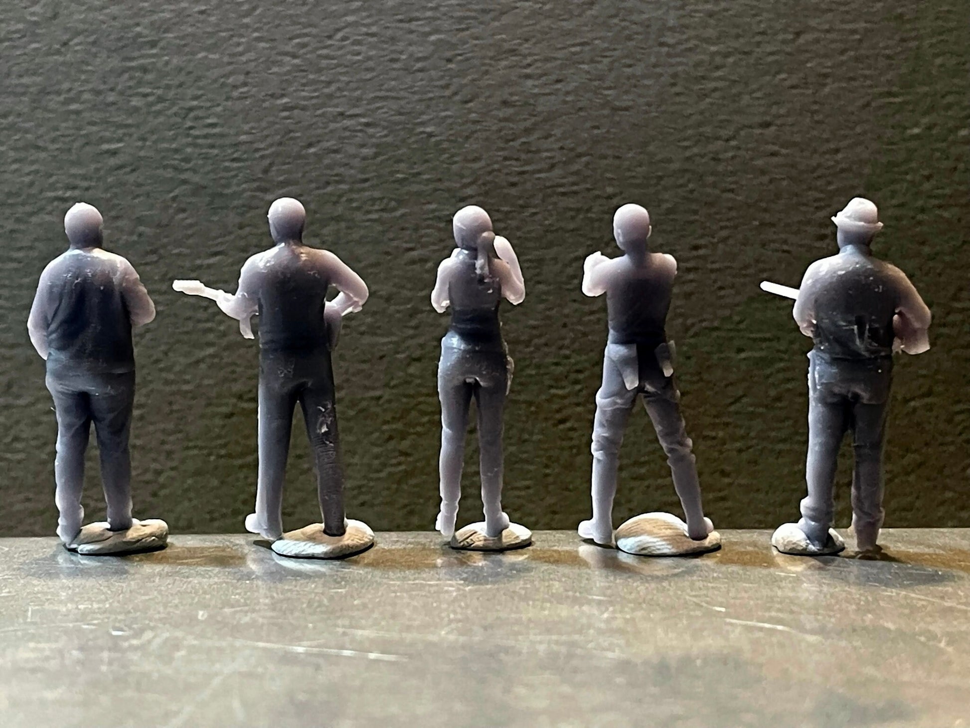 1:64 Miniature Human Figures - Resin / unpainted - great for Dioramas / Hot Wheels - Made in the USA GROUP 189 - Miniature Figures