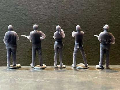 1:64 Miniature Human Figures - Resin / unpainted - great for Dioramas / Hot Wheels - Made in the USA GROUP 189 - Miniature Figures