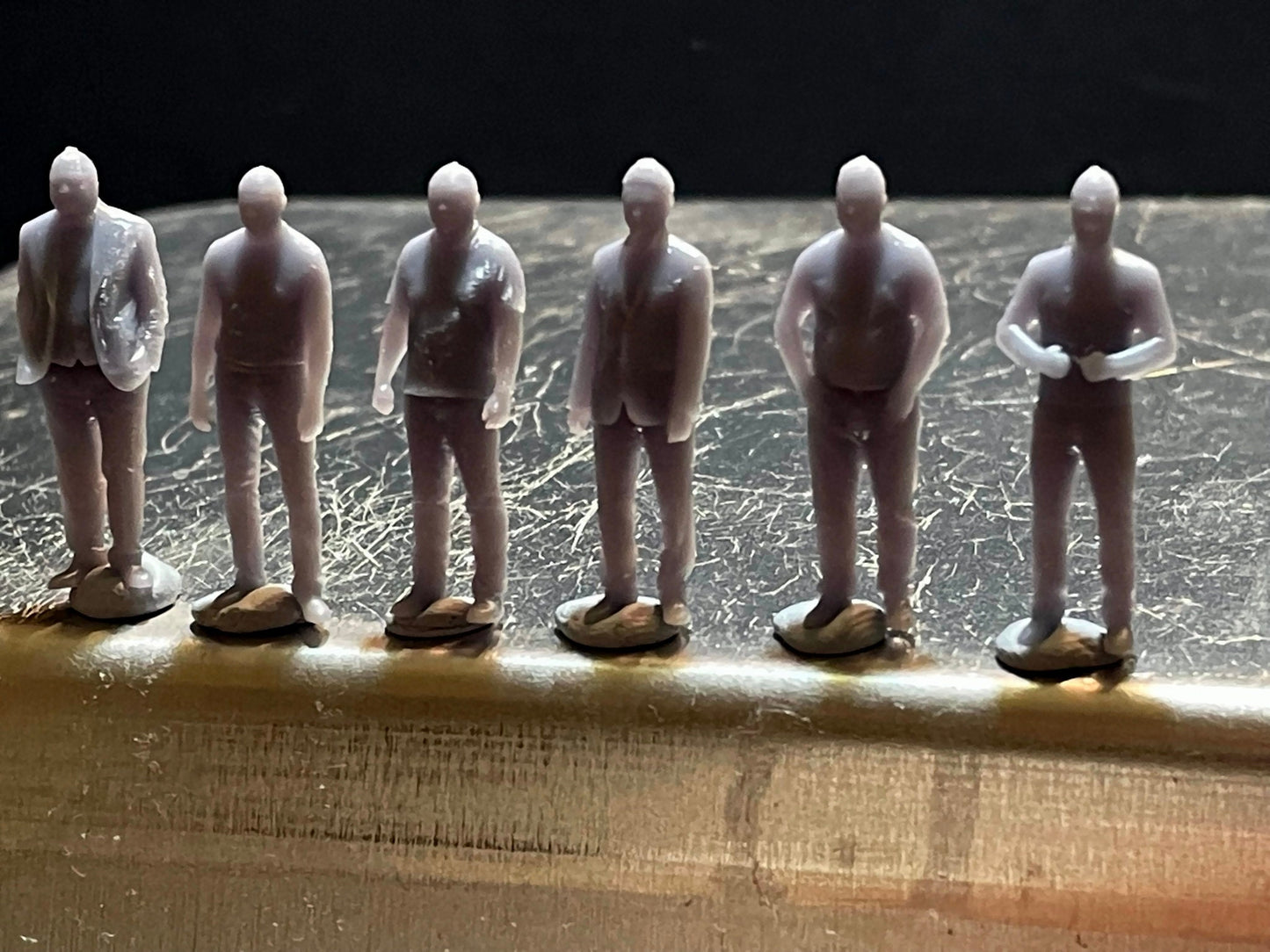 1:64 Miniature Human Figures - Resin / unpainted - great for Dioramas / Hot Wheels - Made in the USA GROUP 197 - Miniature Figures