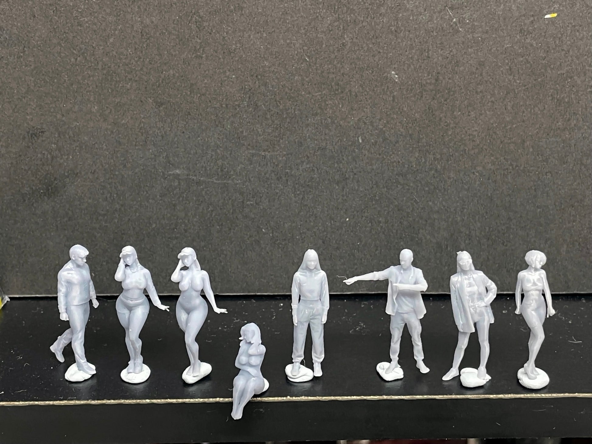 1:64 Miniature Human Figures - Resin / unpainted - great for Dioramas / Hot Wheels - Made in the USA GROUP 201 - Miniature Figures