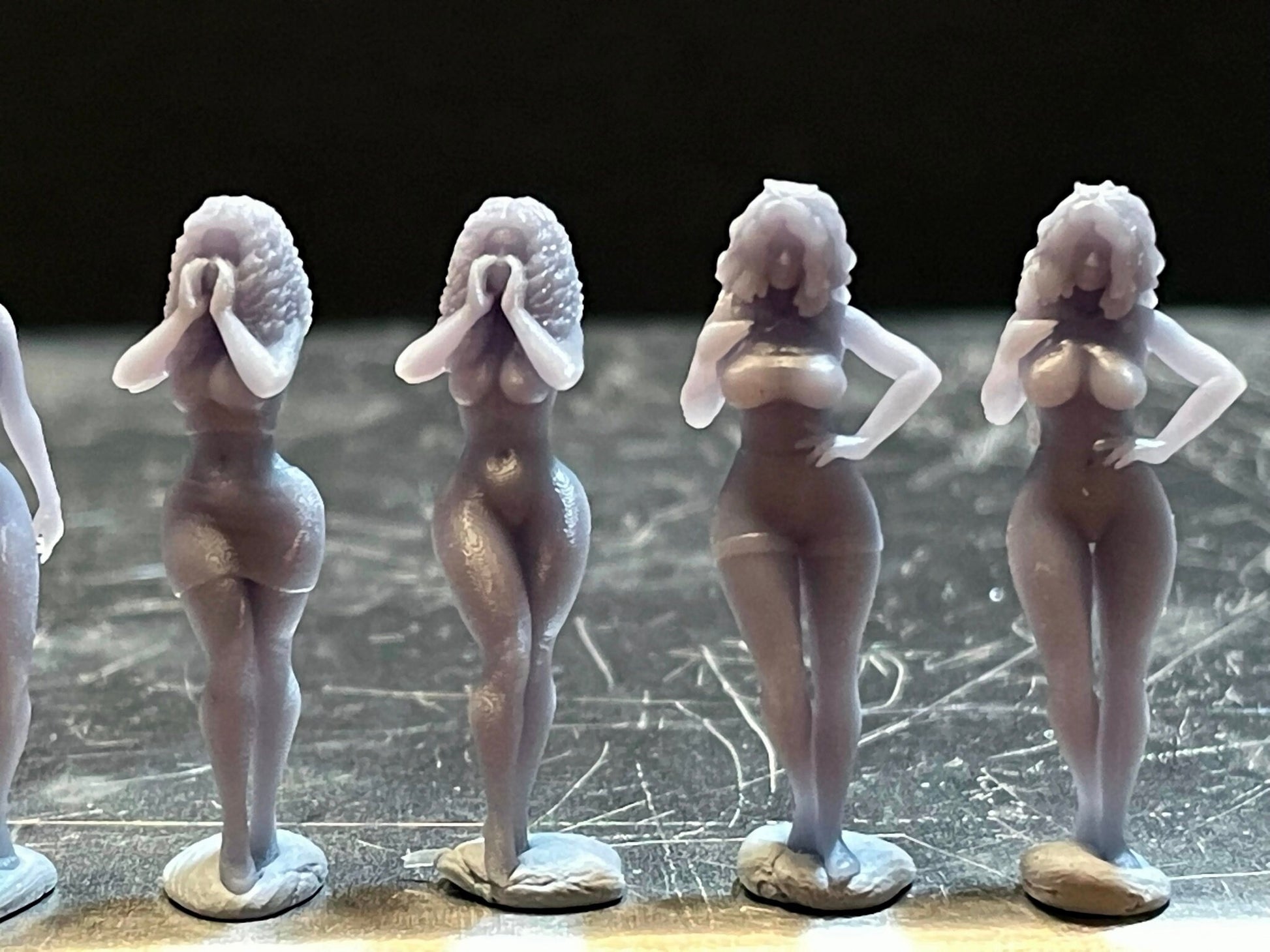 1:64 Miniature Human Figures - Resin / unpainted - great for Dioramas / Hot Wheels - Made in the USA GROUP 206 - Miniature Figures