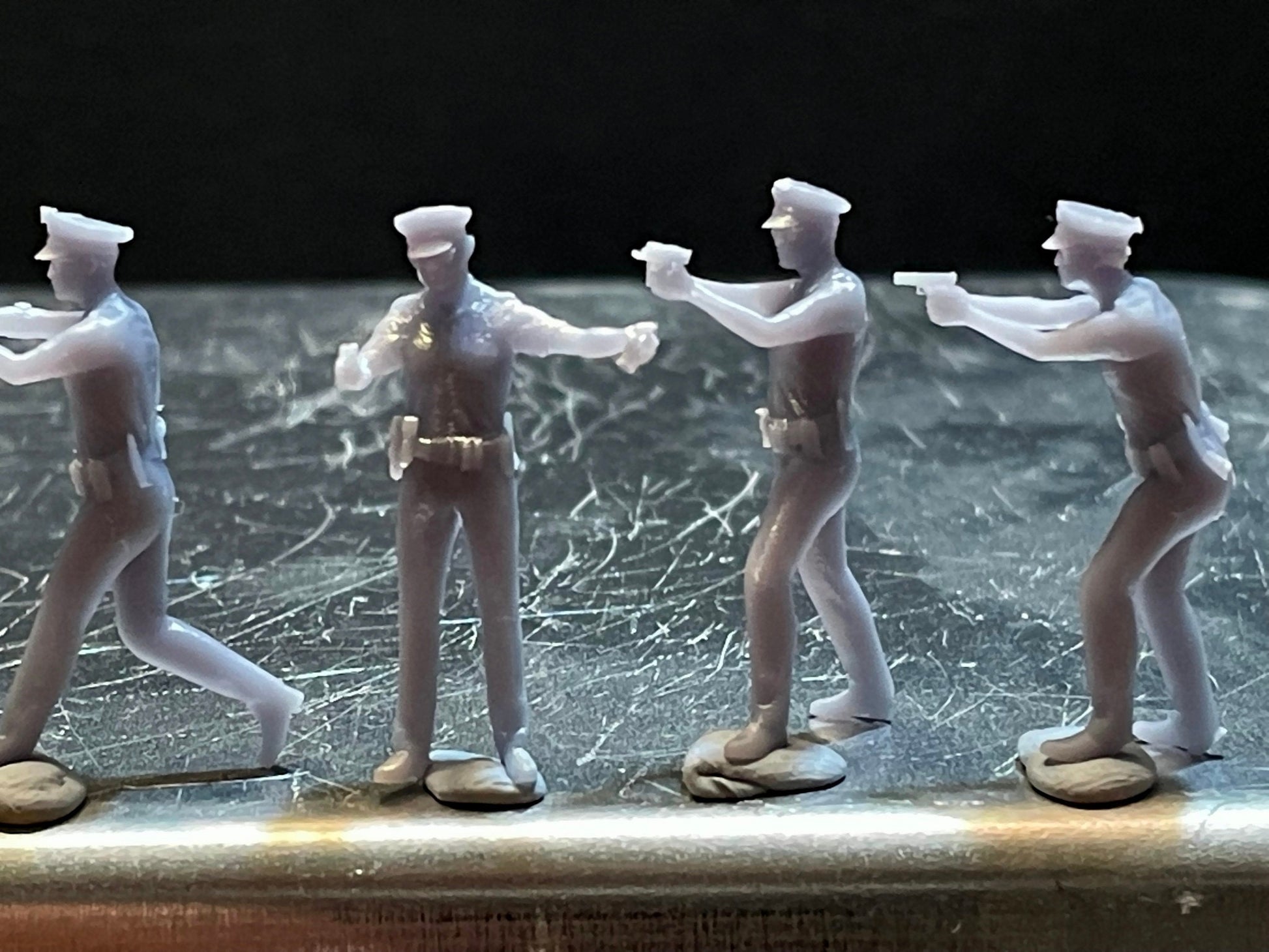 1:64 Miniature Human Figures - Resin / unpainted - great for Dioramas / Hot Wheels - Made in the USA GROUP 209 - Miniature Figures