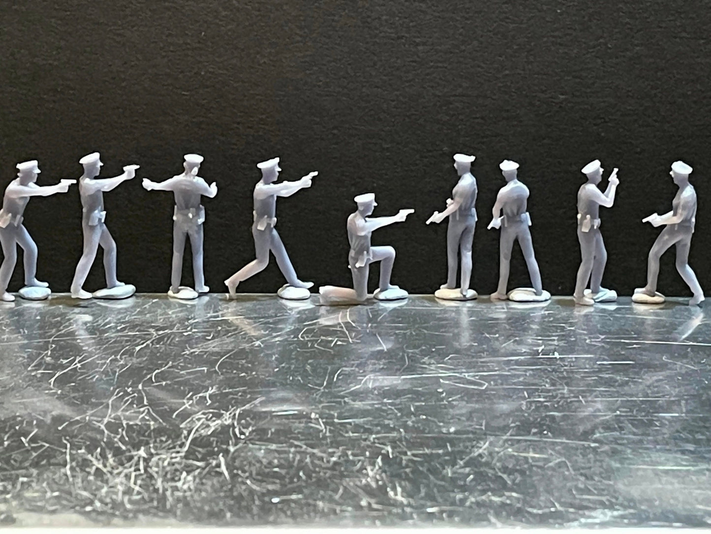 1:64 Miniature Human Figures - Resin / unpainted - great for Dioramas / Hot Wheels - Made in the USA GROUP 209 - Miniature Figures