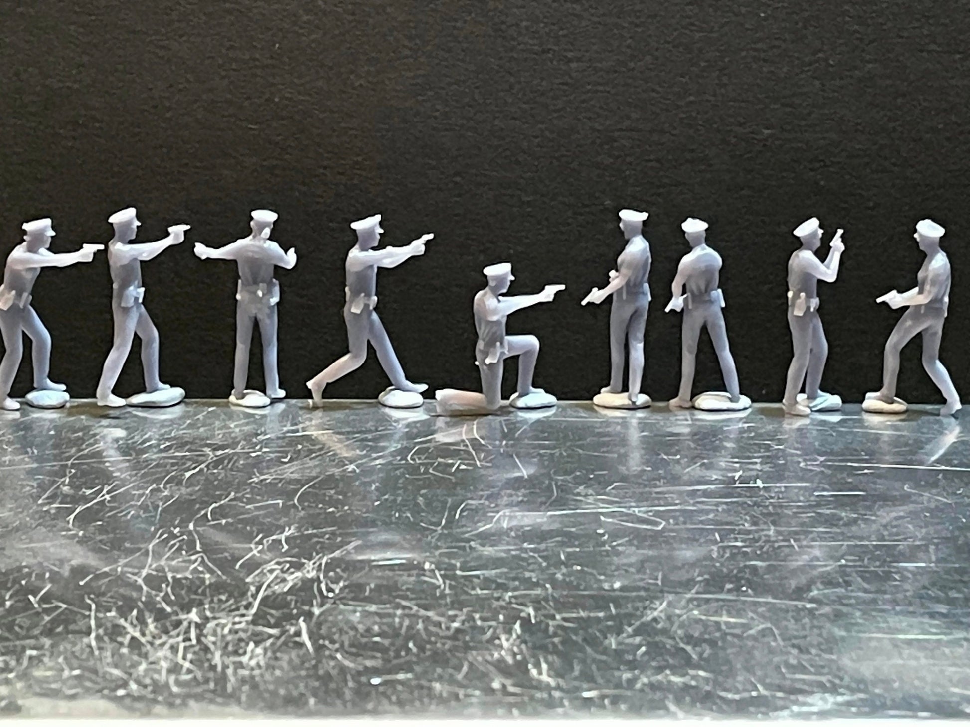 1:64 Miniature Human Figures - Resin / unpainted - great for Dioramas / Hot Wheels - Made in the USA GROUP 209 - Miniature Figures