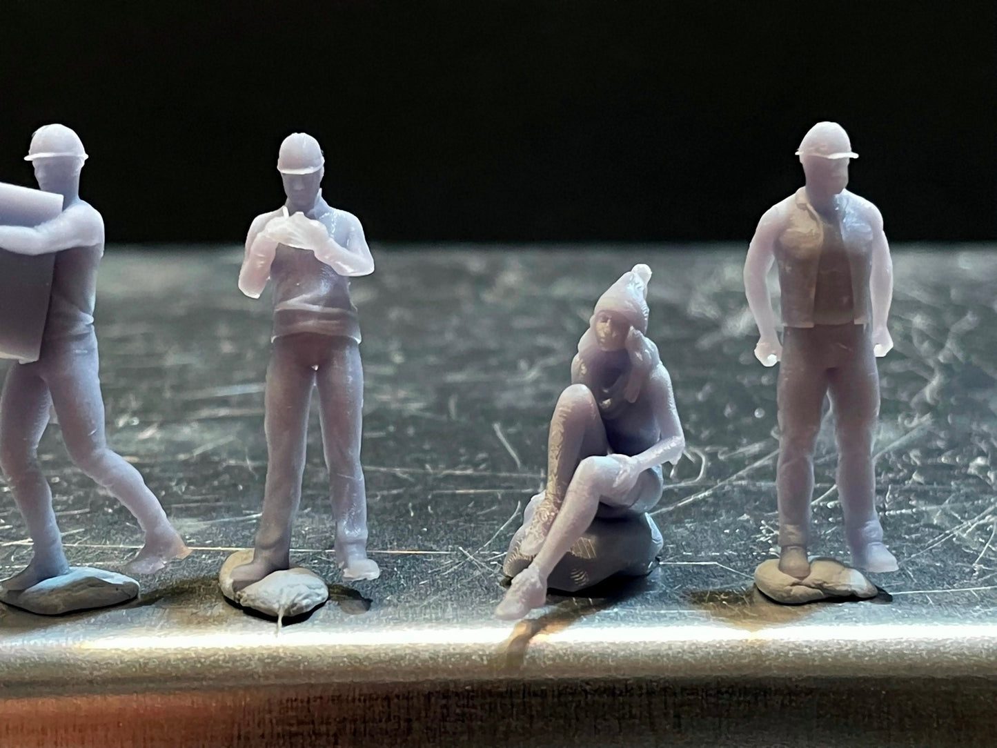 1:64 Miniature Human Figures - Resin / unpainted - great for Dioramas / Hot Wheels - Made in the USA GROUP 214 - Miniature Figures