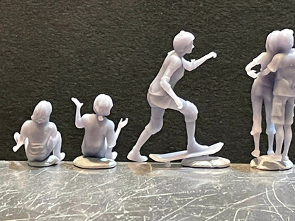 1:64 Miniature Human Figures - Resin / unpainted - great for Dioramas / Hot Wheels - Made in the USA GROUP 220 - Miniature Figures