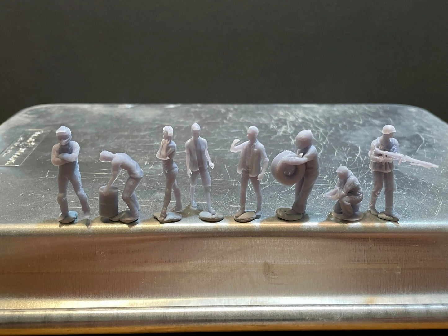 1:64 Miniature Human Figures - Resin / unpainted - great for Dioramas / Hot Wheels - Made in the USA GROUP 221 - Miniature Figures