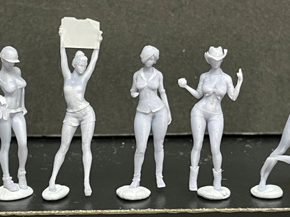 1:64 Miniature Human Figures - Resin / unpainted - great for Dioramas / Hot Wheels - Made in the USA GROUP 199 - Miniature Figures