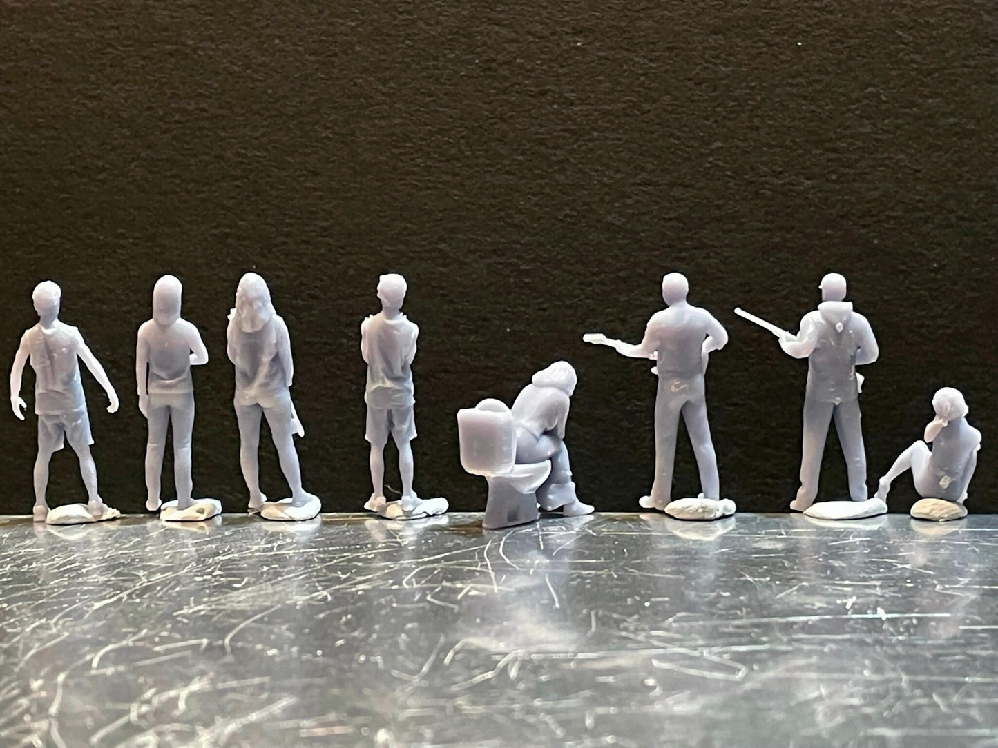 1:64 Miniature Human Figures - Resin / unpainted - great for Dioramas / Hot Wheels - Made in the USA GROUP 202 - Miniature Figures