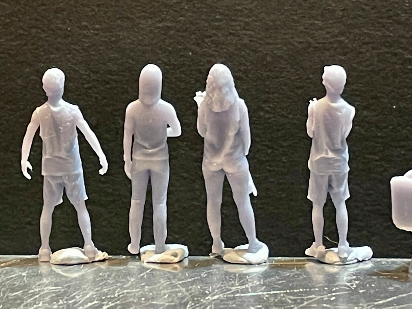 1:64 Miniature Human Figures - Resin / unpainted - great for Dioramas / Hot Wheels - Made in the USA GROUP 202 - Miniature Figures