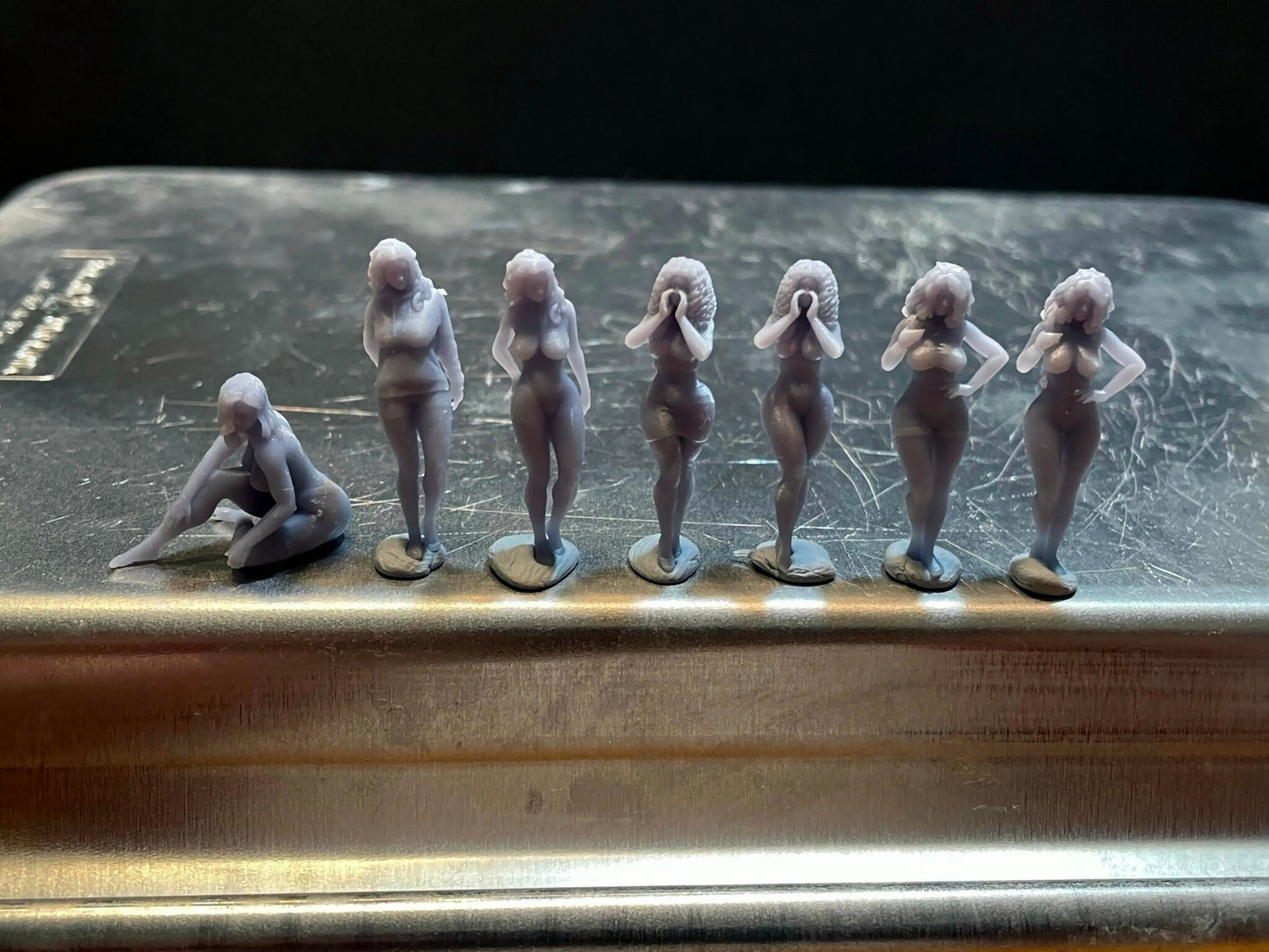 1:64 Miniature Human Figures - Resin / unpainted - great for Dioramas / Hot Wheels - Made in the USA GROUP 206 - Miniature Figures