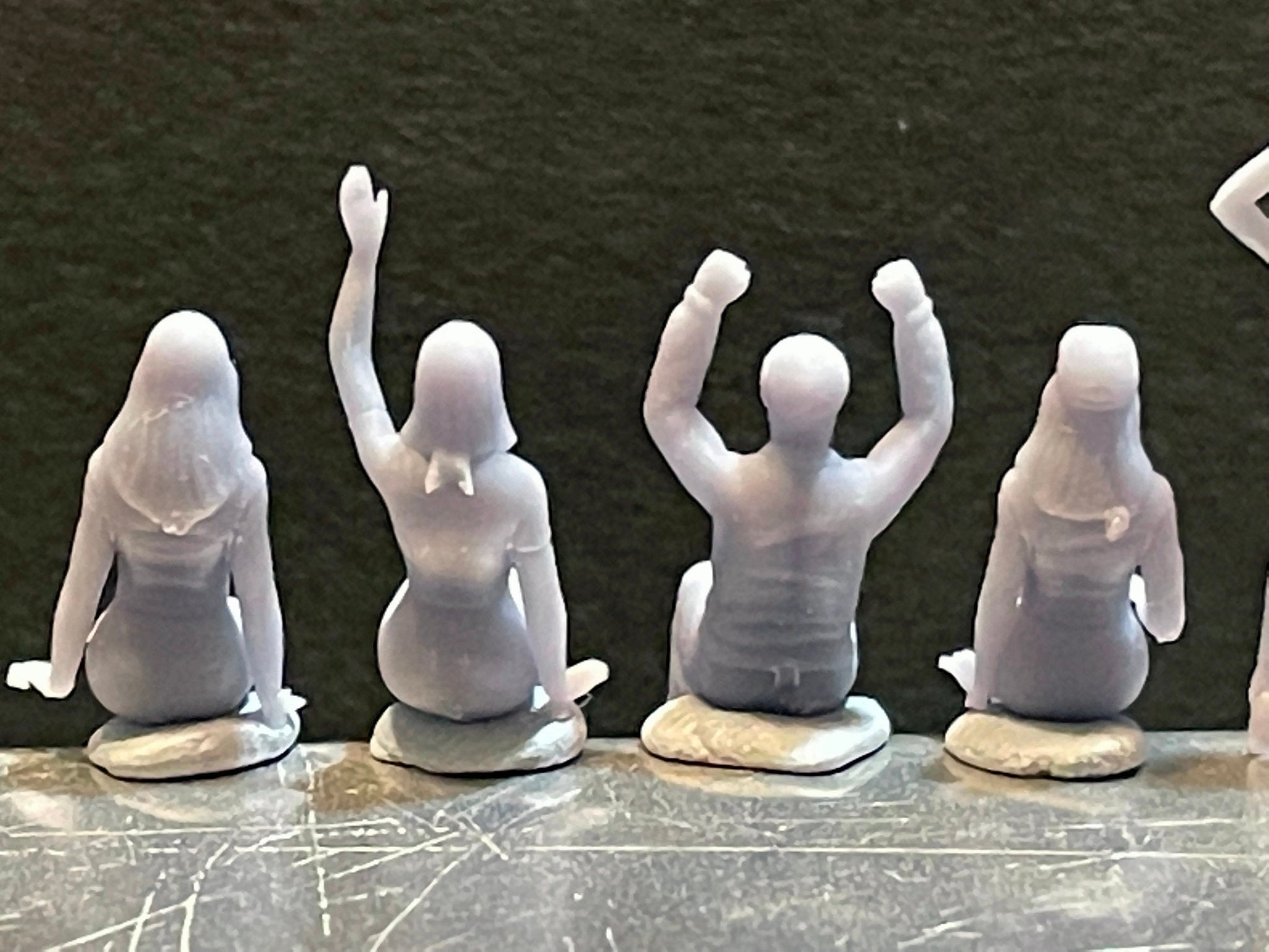 1:64 Miniature Human Figures - Resin / unpainted - great for Dioramas / Hot Wheels - Made in the USA GROUP 207 - Miniature Figures