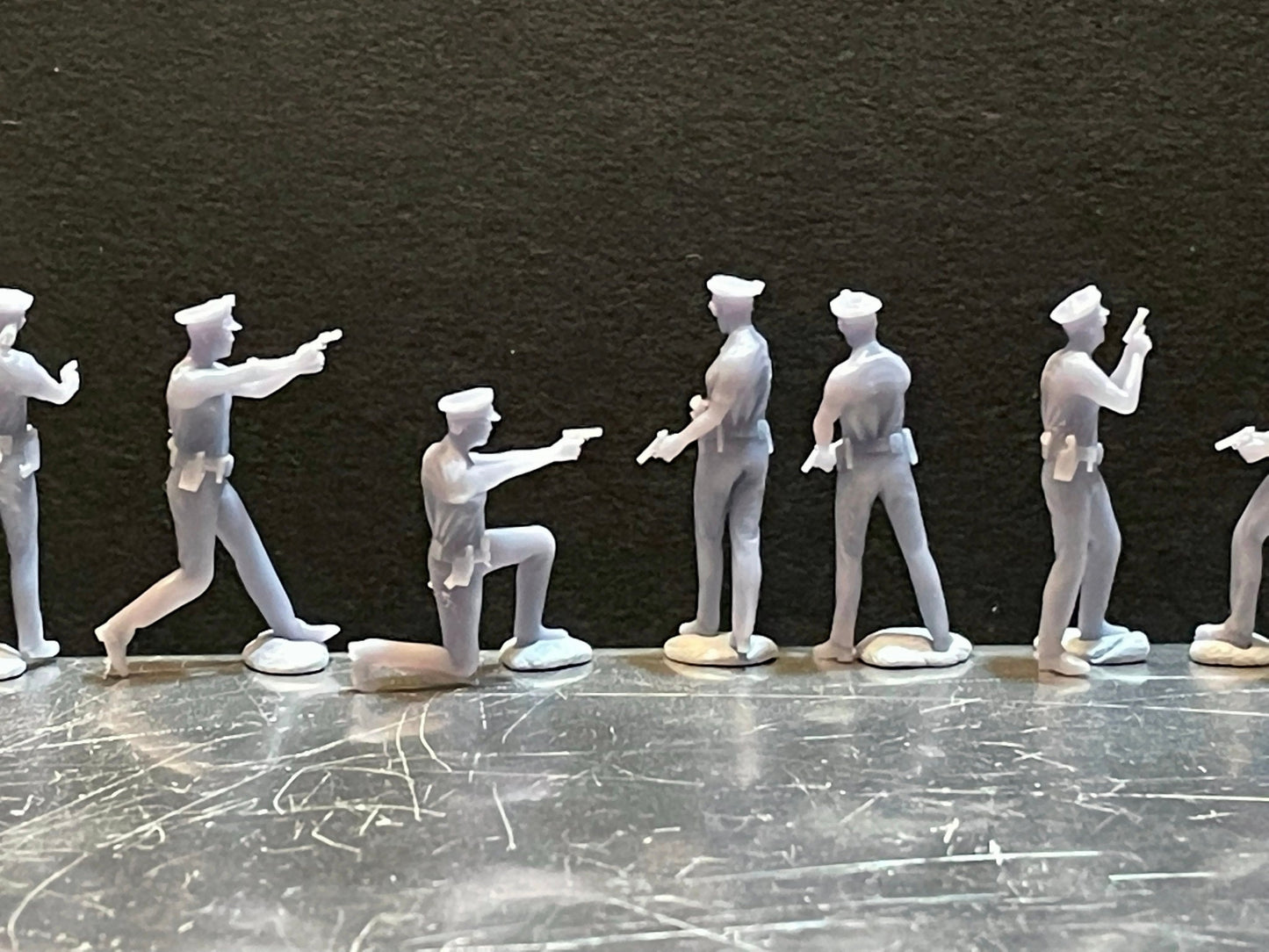 1:64 Miniature Human Figures - Resin / unpainted - great for Dioramas / Hot Wheels - Made in the USA GROUP 209 - Miniature Figures