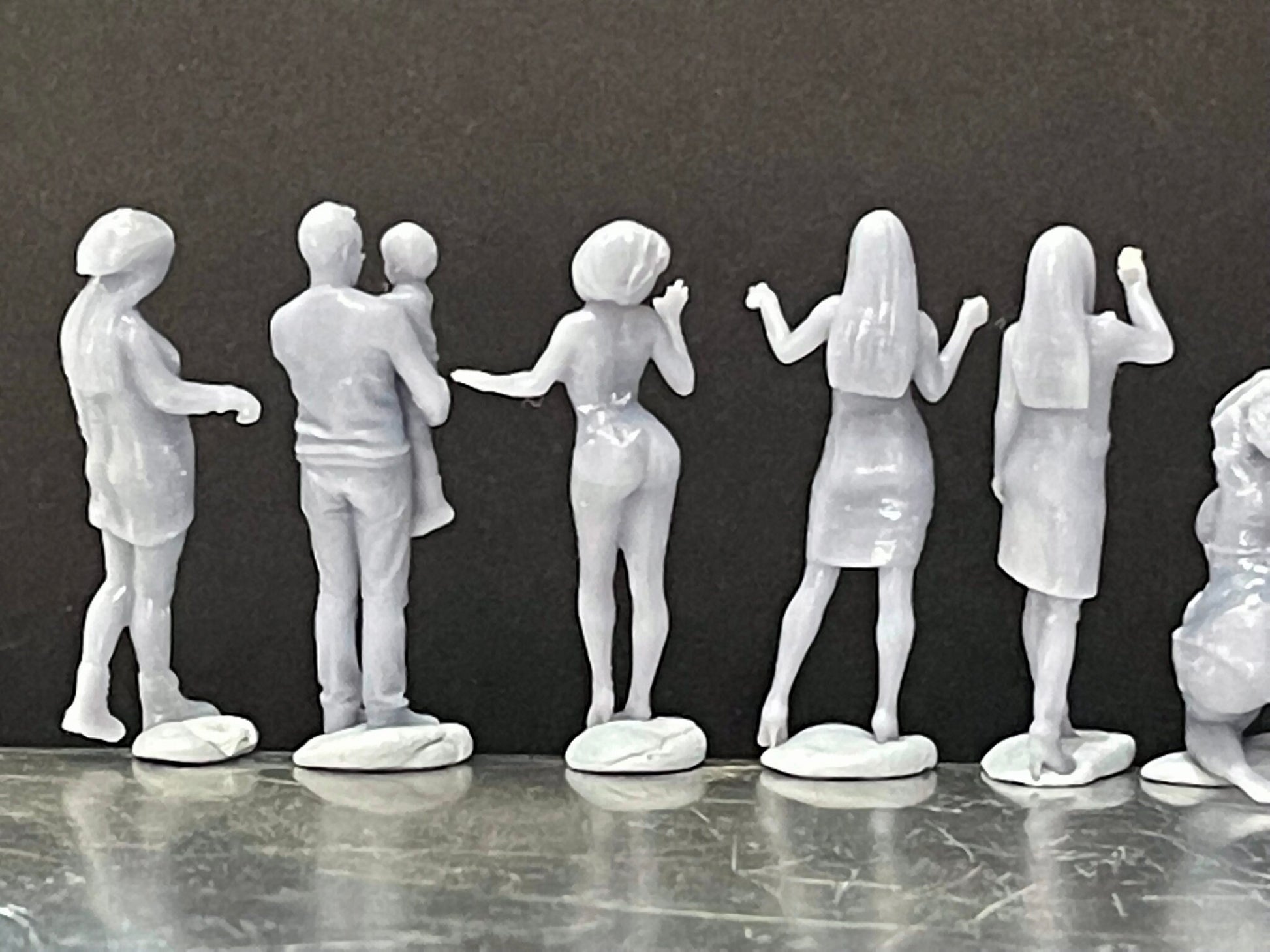 1:64 Miniature Human Figures - Resin / unpainted - great for Dioramas / Hot Wheels - Made in the USA GROUP 183 - Miniature Figures