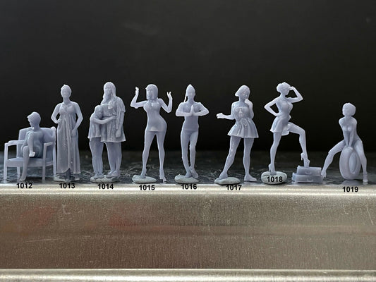 1:64 Miniature Human Figures - Resin / unpainted - great for Dioramas / Hot Wheels - Made in the USA GROUP 218 - Miniature Figures