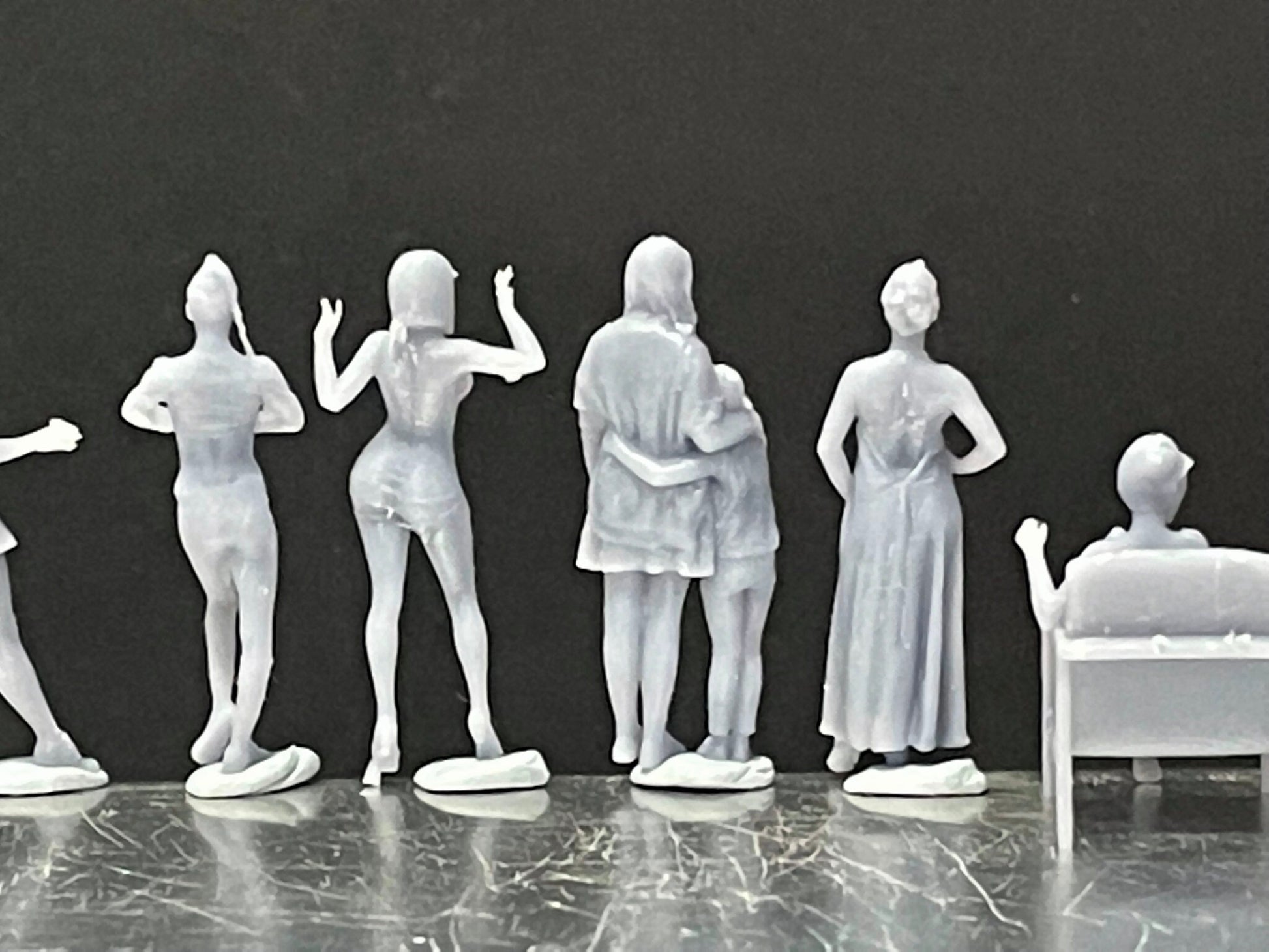 1:64 Miniature Human Figures - Resin / unpainted - great for Dioramas / Hot Wheels - Made in the USA GROUP 218 - Miniature Figures