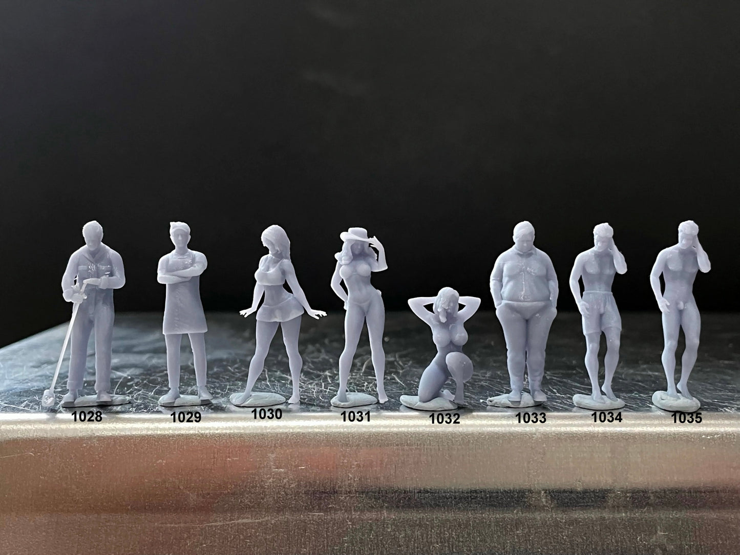 1:64 Miniature Human Figures - Resin / unpainted - great for Dioramas / Hot Wheels - Made in the USA GROUP 227 - Miniature Figures