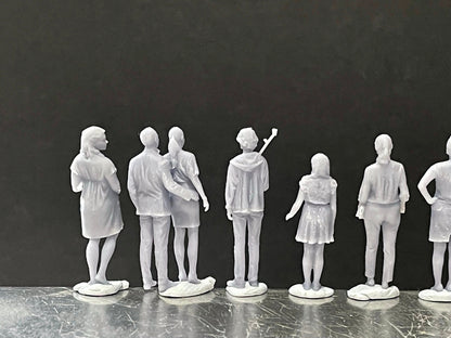 1:64 Miniature Human Figures - Resin / unpainted - great for Dioramas / Hot Wheels - Made in the USA GROUP 230 - Miniature Figures