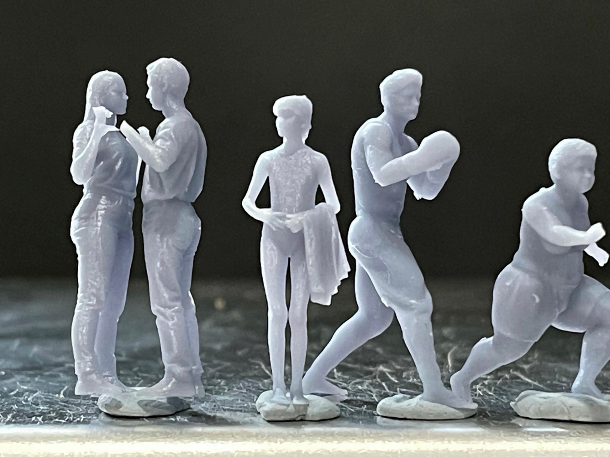 1:64 Miniature Human Figures - Resin / unpainted - great for Dioramas / Hot Wheels - Made in the USA GROUP 231 - Miniature Figures