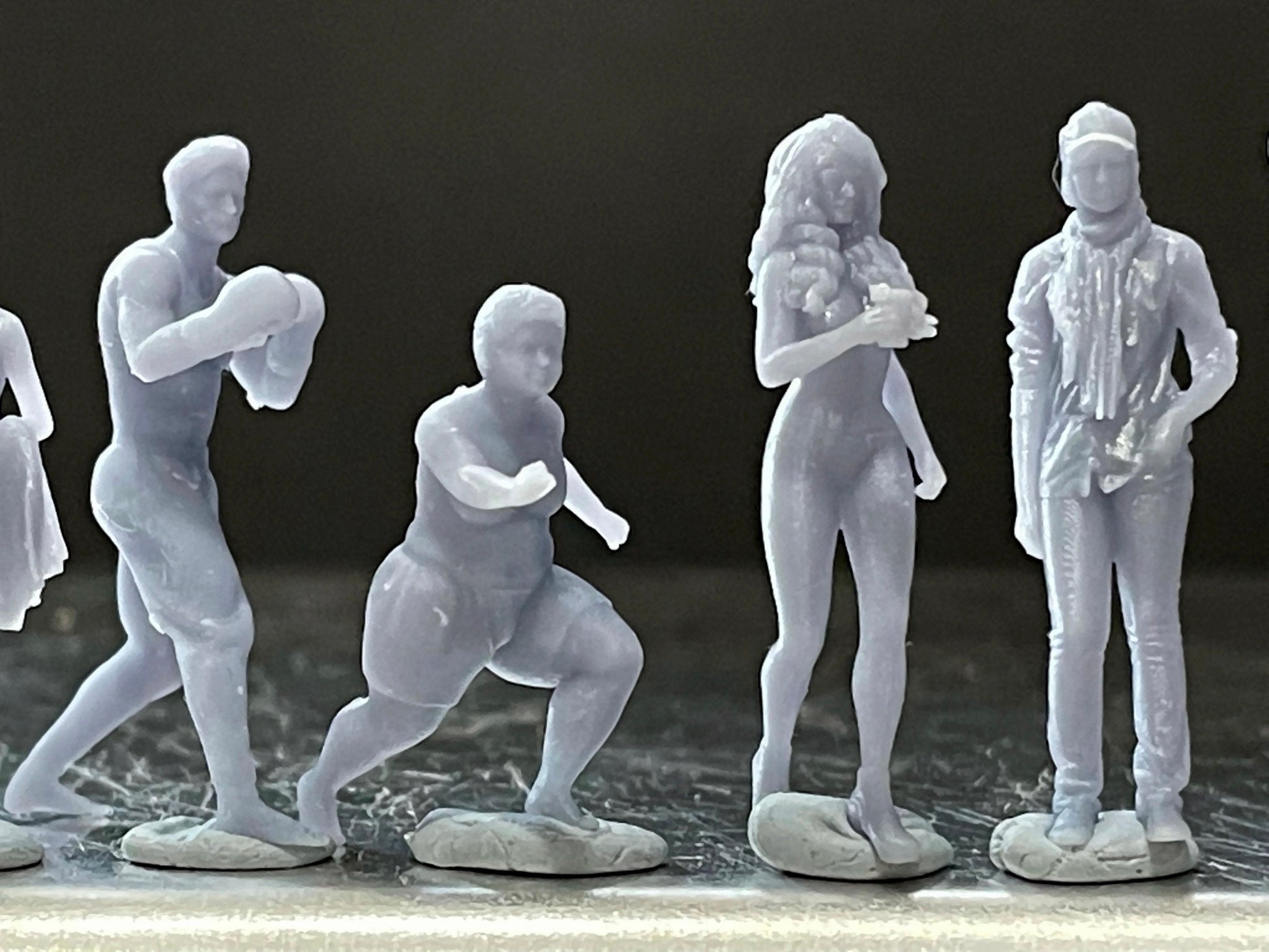 1:64 Miniature Human Figures - Resin / unpainted - great for Dioramas / Hot Wheels - Made in the USA GROUP 231 - Miniature Figures