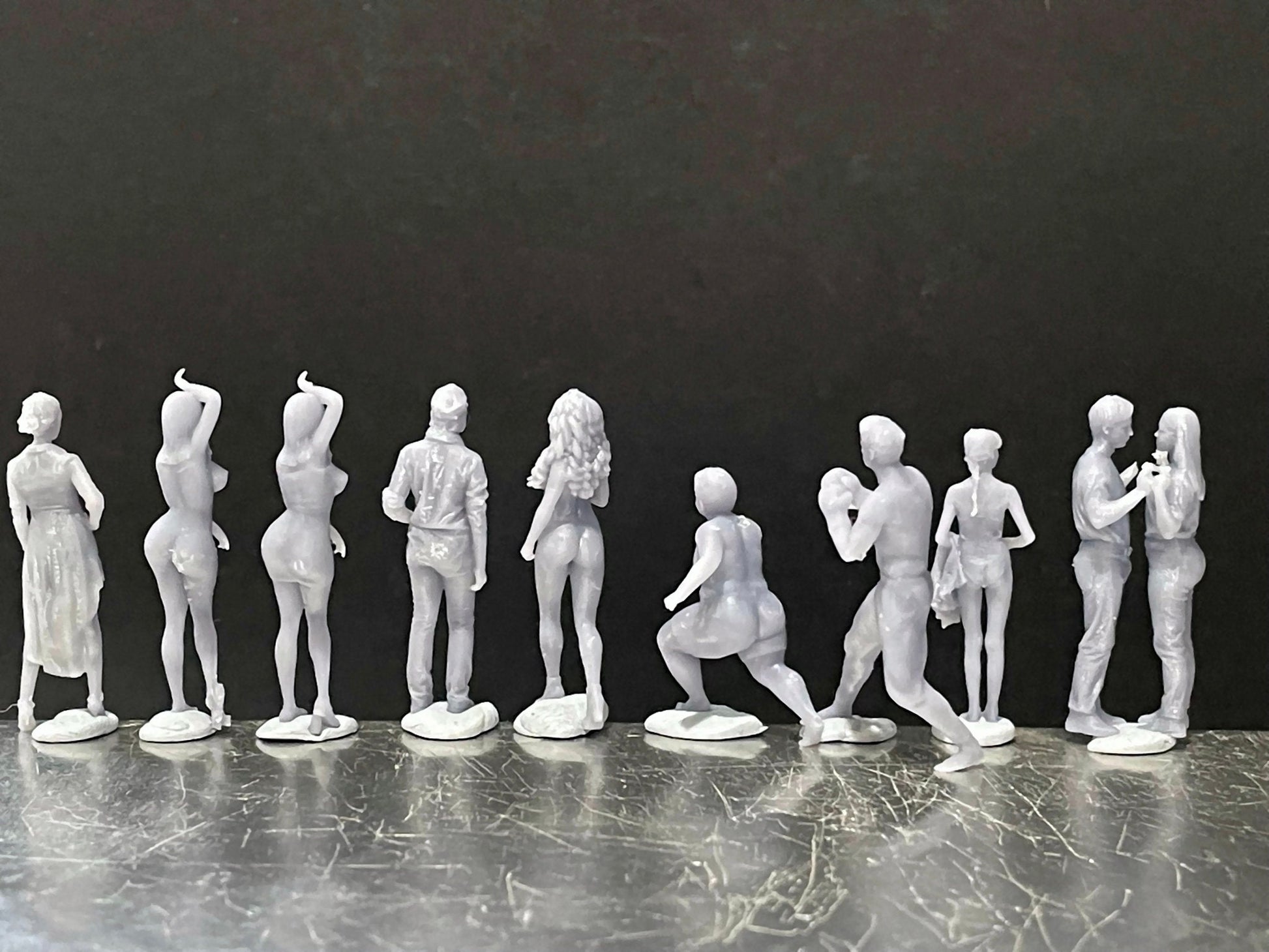 1:64 Miniature Human Figures - Resin / unpainted - great for Dioramas / Hot Wheels - Made in the USA GROUP 231 - Miniature Figures