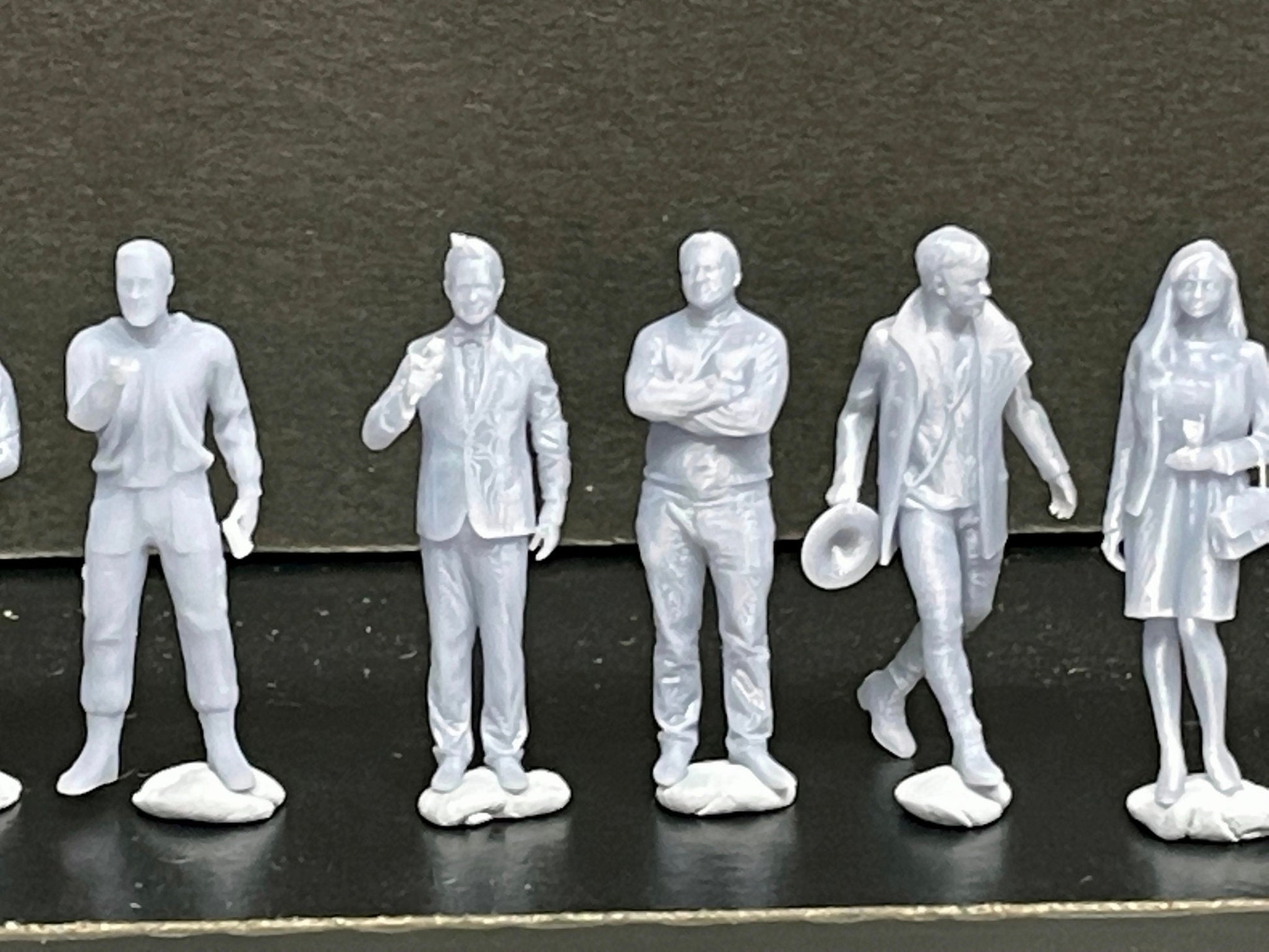 1:64 Miniature Human Figures - Resin / unpainted - great for Dioramas / Hot Wheels - Made in the USA GROUP 235 - Miniature Figures