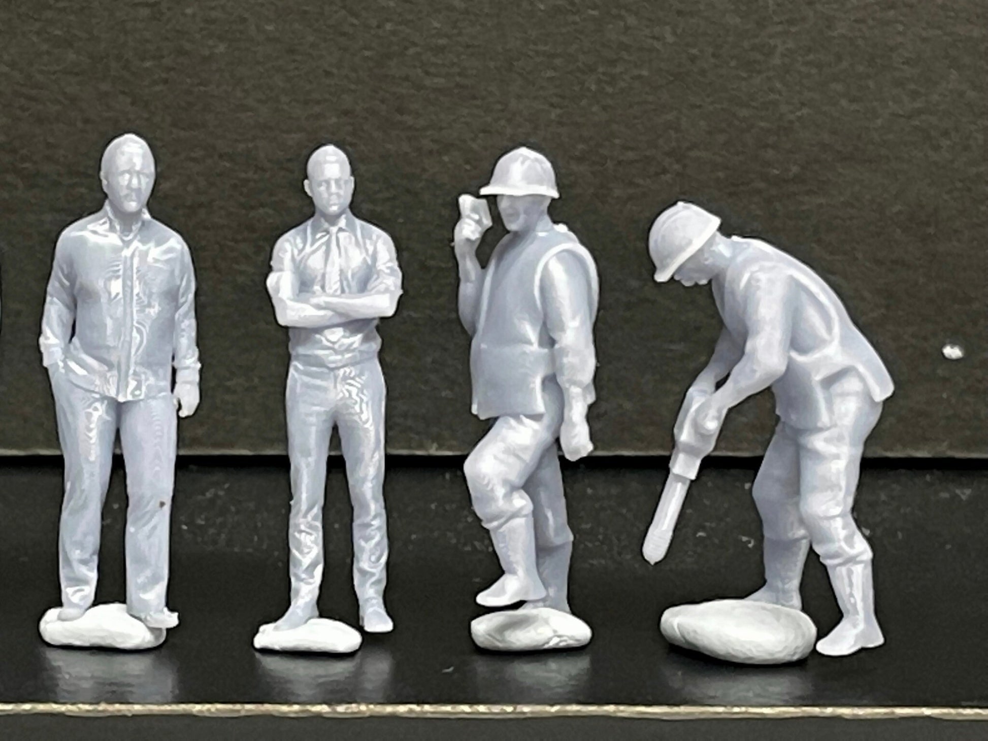 1:64 Miniature Human Figures - Resin / unpainted - great for Dioramas / Hot Wheels - Made in the USA GROUP 237 - Miniature Figures