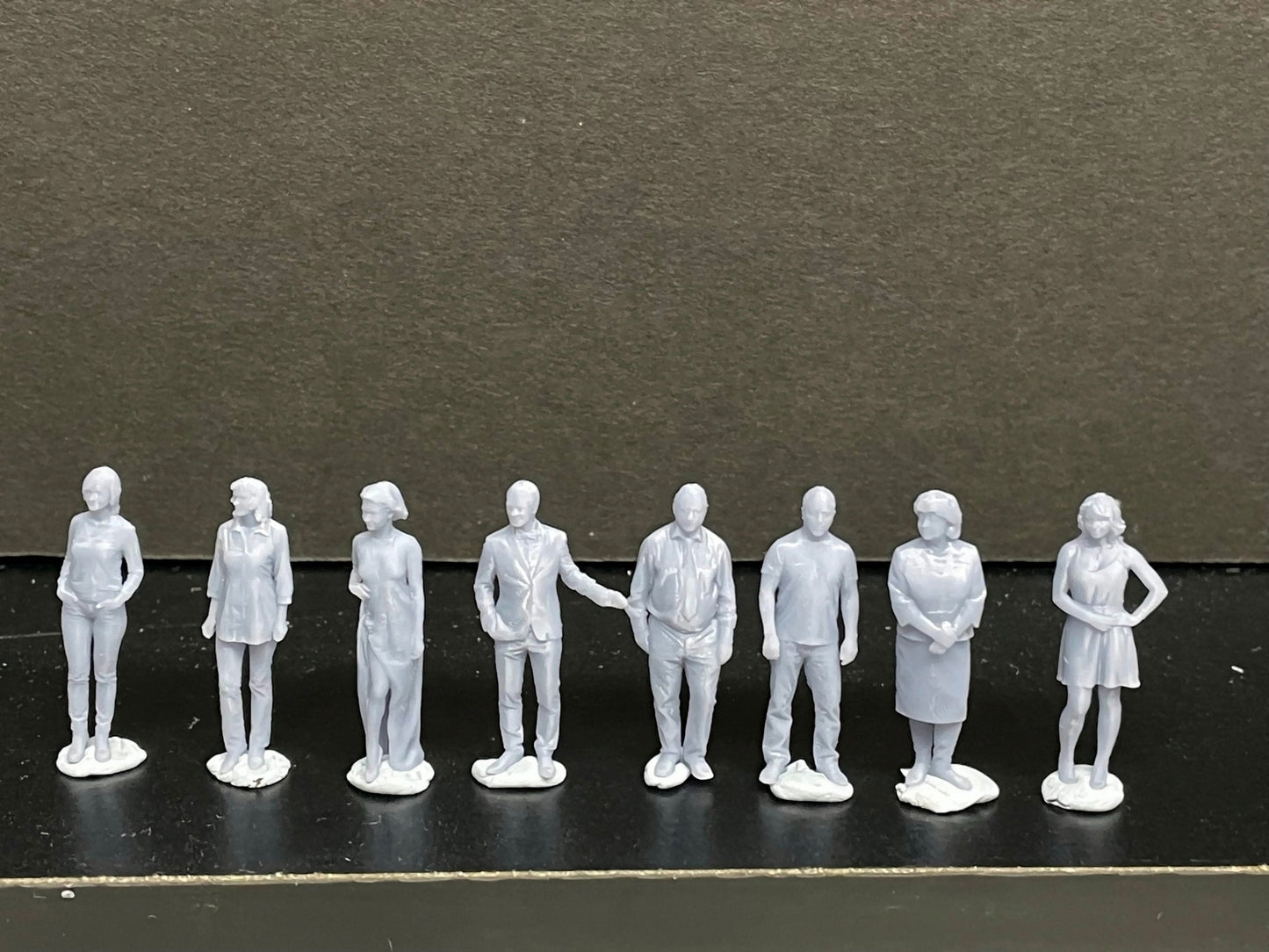 1:64 Miniature Human Figures - Resin / unpainted - great for Dioramas / Hot Wheels - Made in the USA GROUP 238 - Miniature Figures