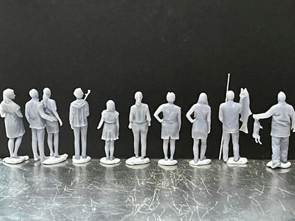 1:64 Miniature Human Figures - Resin / unpainted - great for Dioramas / Hot Wheels - Made in the USA GROUP 230 - Miniature Figures