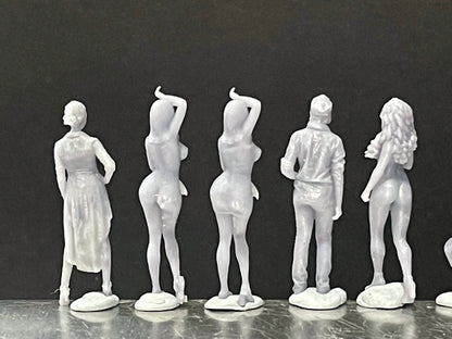 1:64 Miniature Human Figures - Resin / unpainted - great for Dioramas / Hot Wheels - Made in the USA GROUP 231 - Miniature Figures