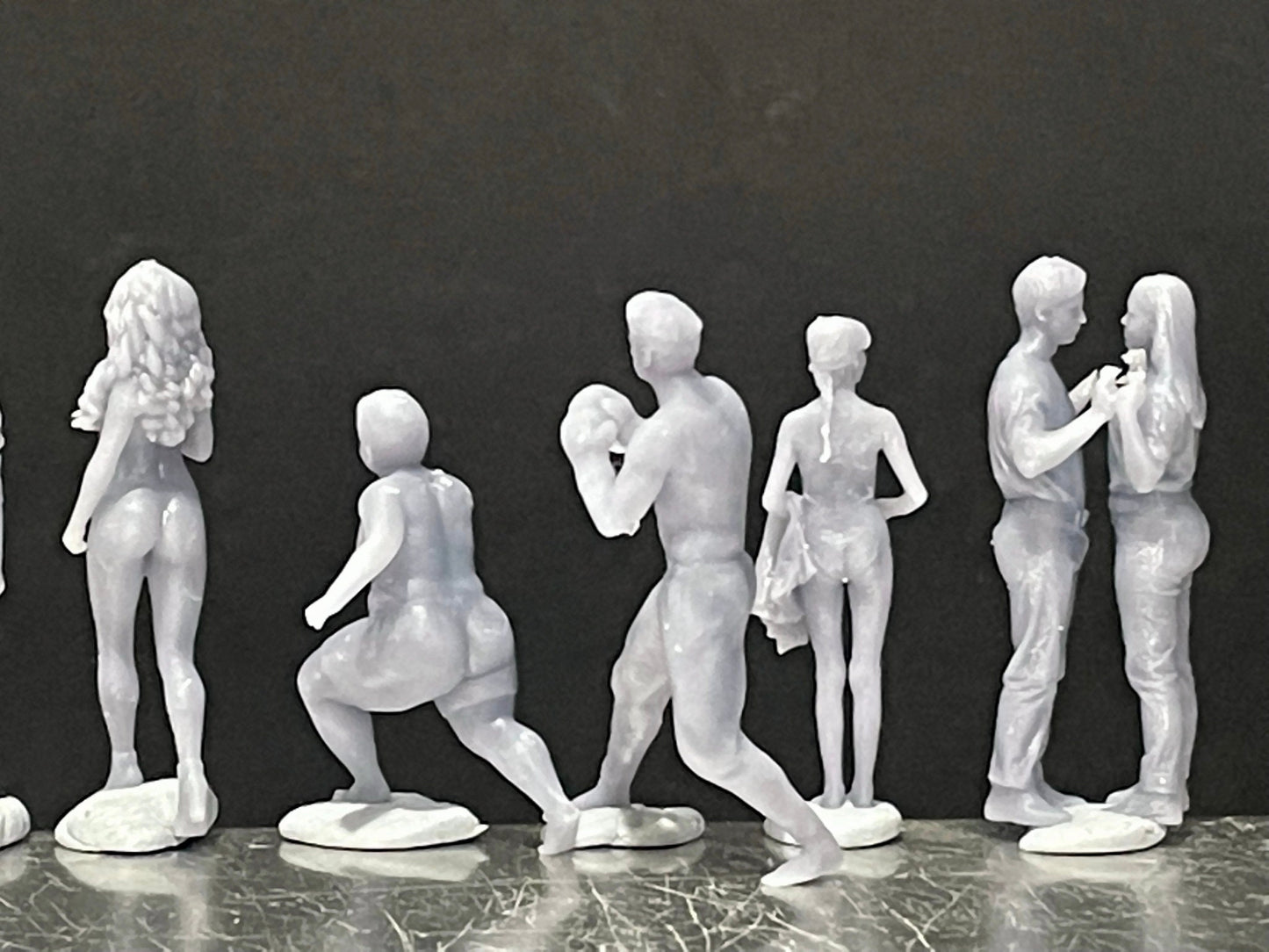 1:64 Miniature Human Figures - Resin / unpainted - great for Dioramas / Hot Wheels - Made in the USA GROUP 231 - Miniature Figures