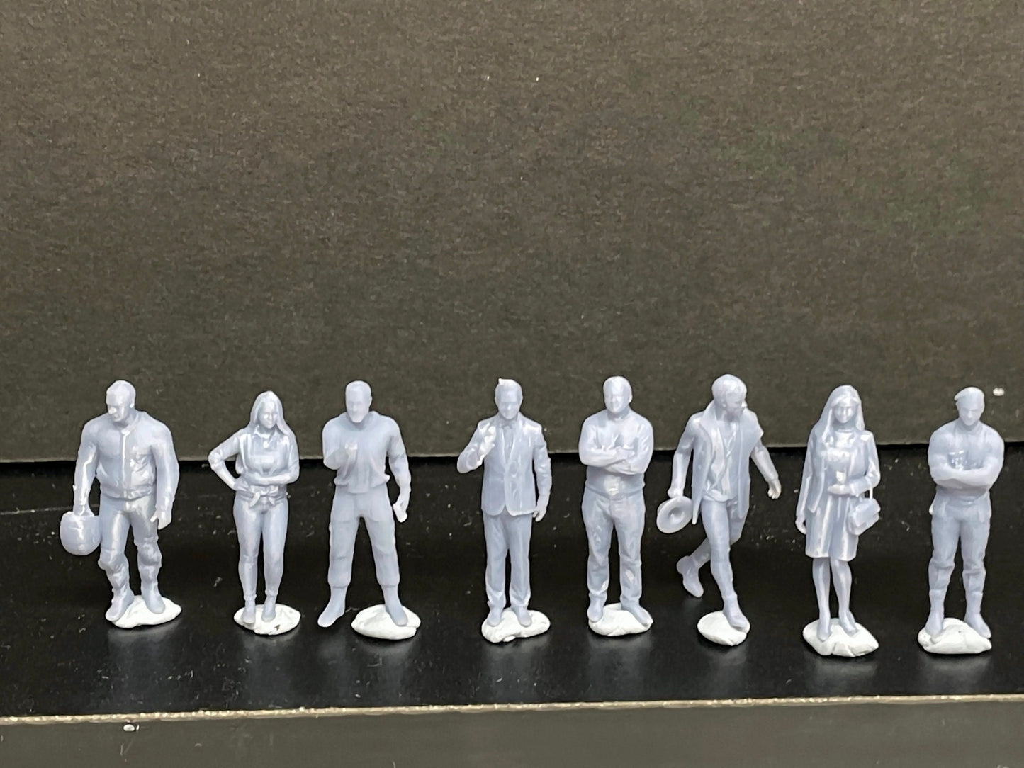 1:64 Miniature Human Figures - Resin / unpainted - great for Dioramas / Hot Wheels - Made in the USA GROUP 235 - Miniature Figures