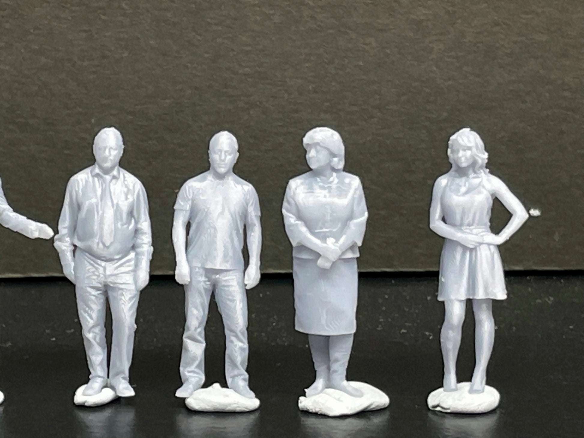 1:64 Miniature Human Figures - Resin / unpainted - great for Dioramas / Hot Wheels - Made in the USA GROUP 238 - Miniature Figures