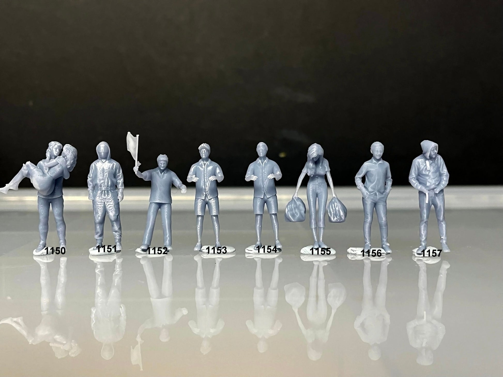 1:64 Miniature Human Figures - Resin / unpainted - great for Dioramas / Hot Wheels - Made in the USA GROUP 242 - Miniature Figures