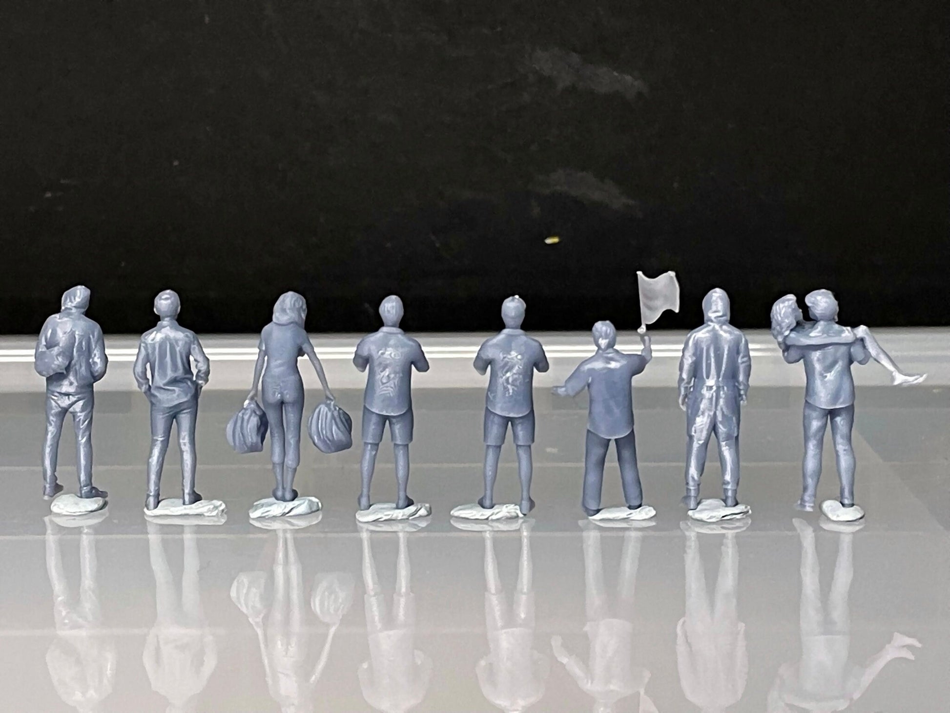 1:64 Miniature Human Figures - Resin / unpainted - great for Dioramas / Hot Wheels - Made in the USA GROUP 242 - Miniature Figures