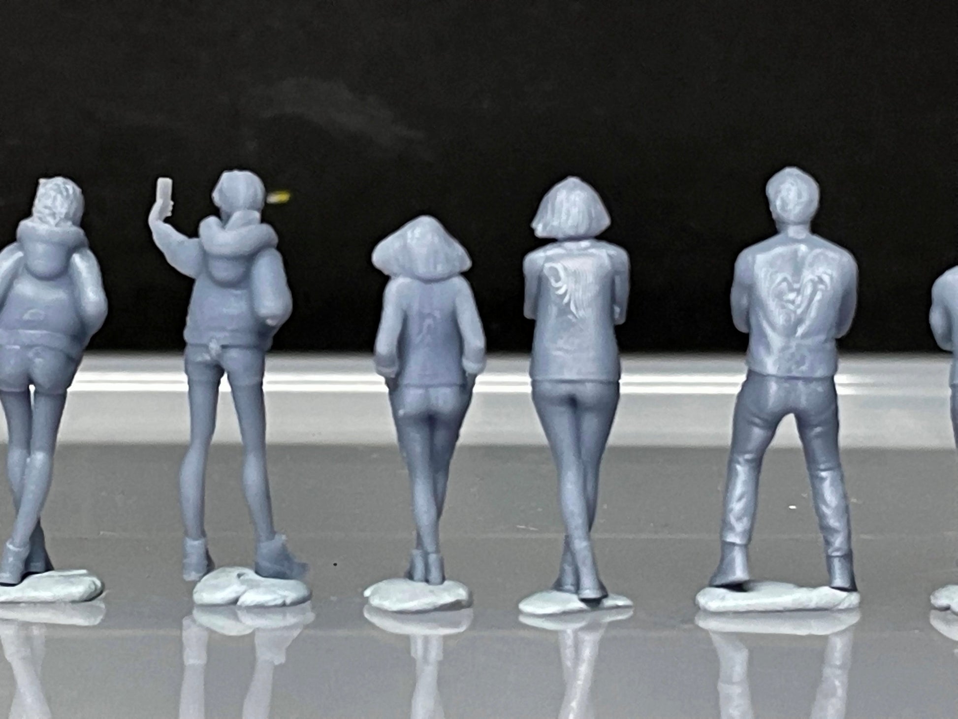 1:64 Miniature Human Figures - Resin / unpainted - great for Dioramas / Hot Wheels - Made in the USA GROUP 244 - Miniature Figures