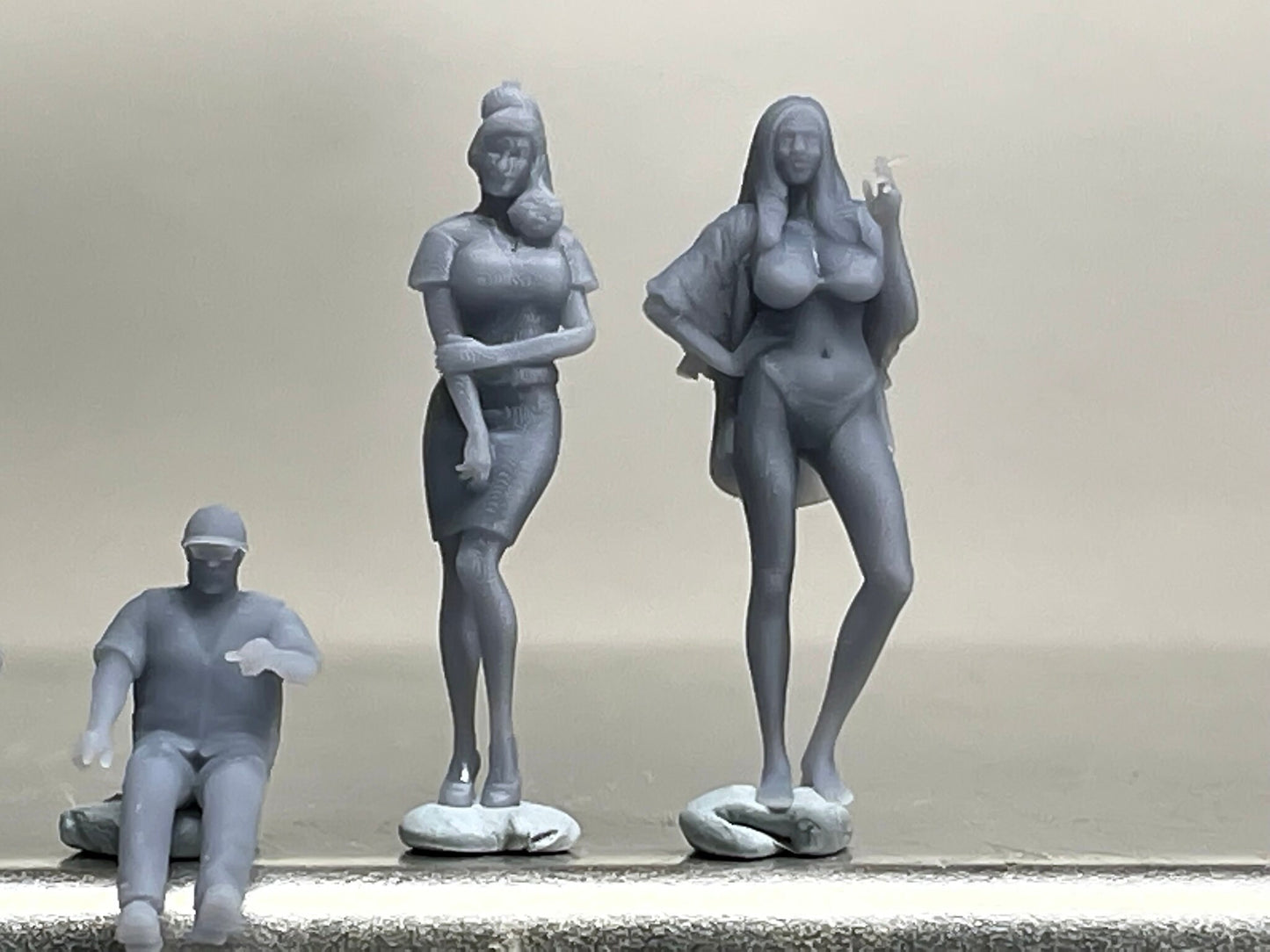 1:64 Miniature Human Figures - Resin / unpainted - great for Dioramas / Hot Wheels - Made in the USA GROUP 257 - Miniature Figures