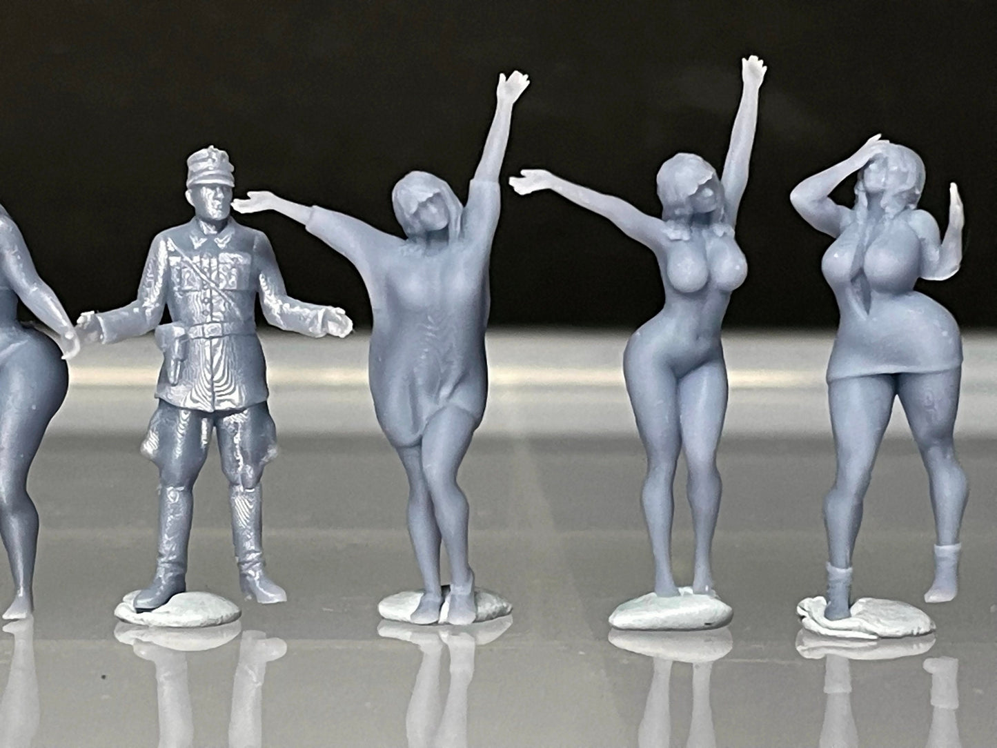 1:64 Miniature Human Figures - Resin / unpainted - great for Dioramas / Hot Wheels - Made in the USA GROUP 241 - Miniature Figures