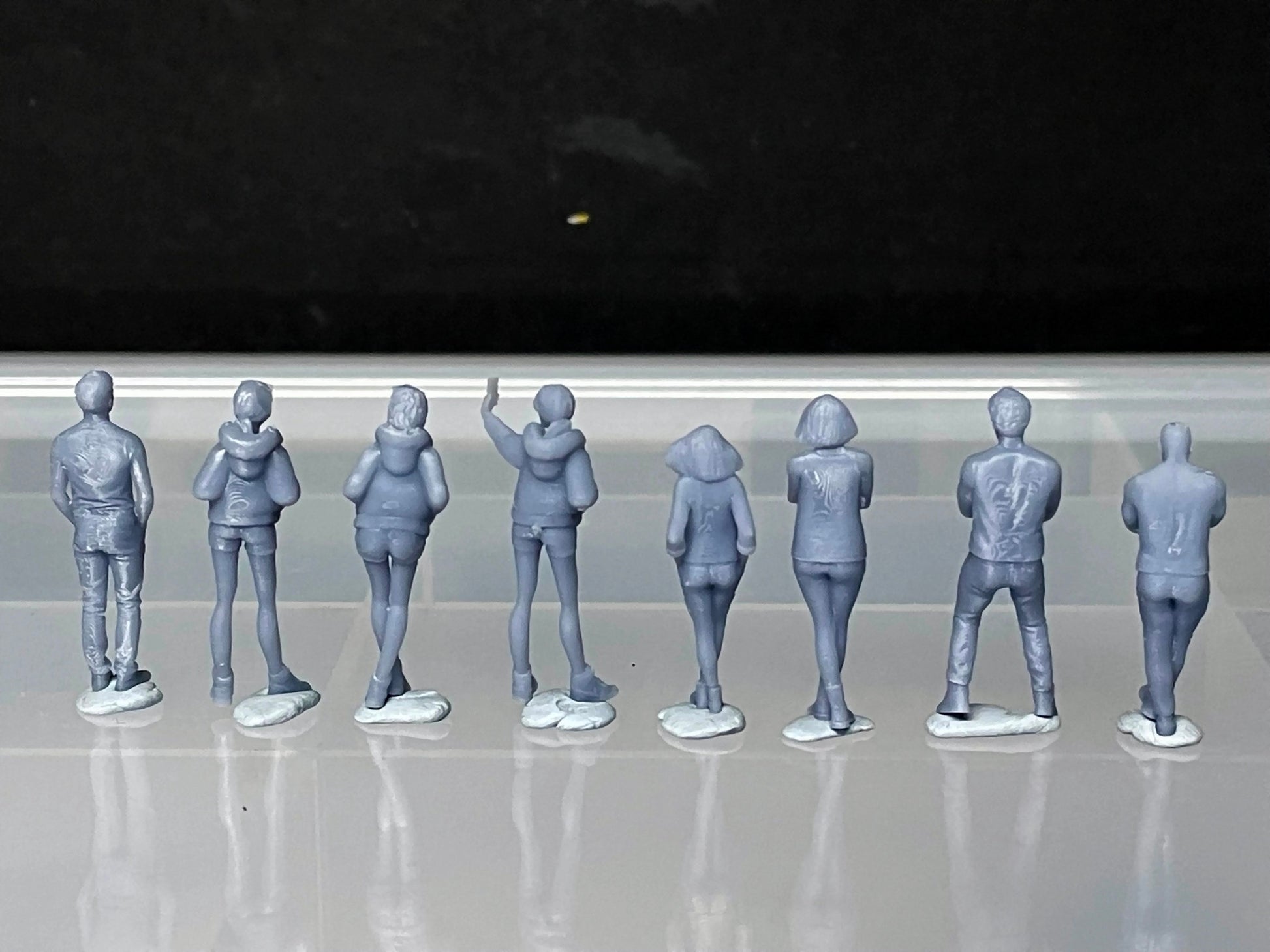 1:64 Miniature Human Figures - Resin / unpainted - great for Dioramas / Hot Wheels - Made in the USA GROUP 244 - Miniature Figures